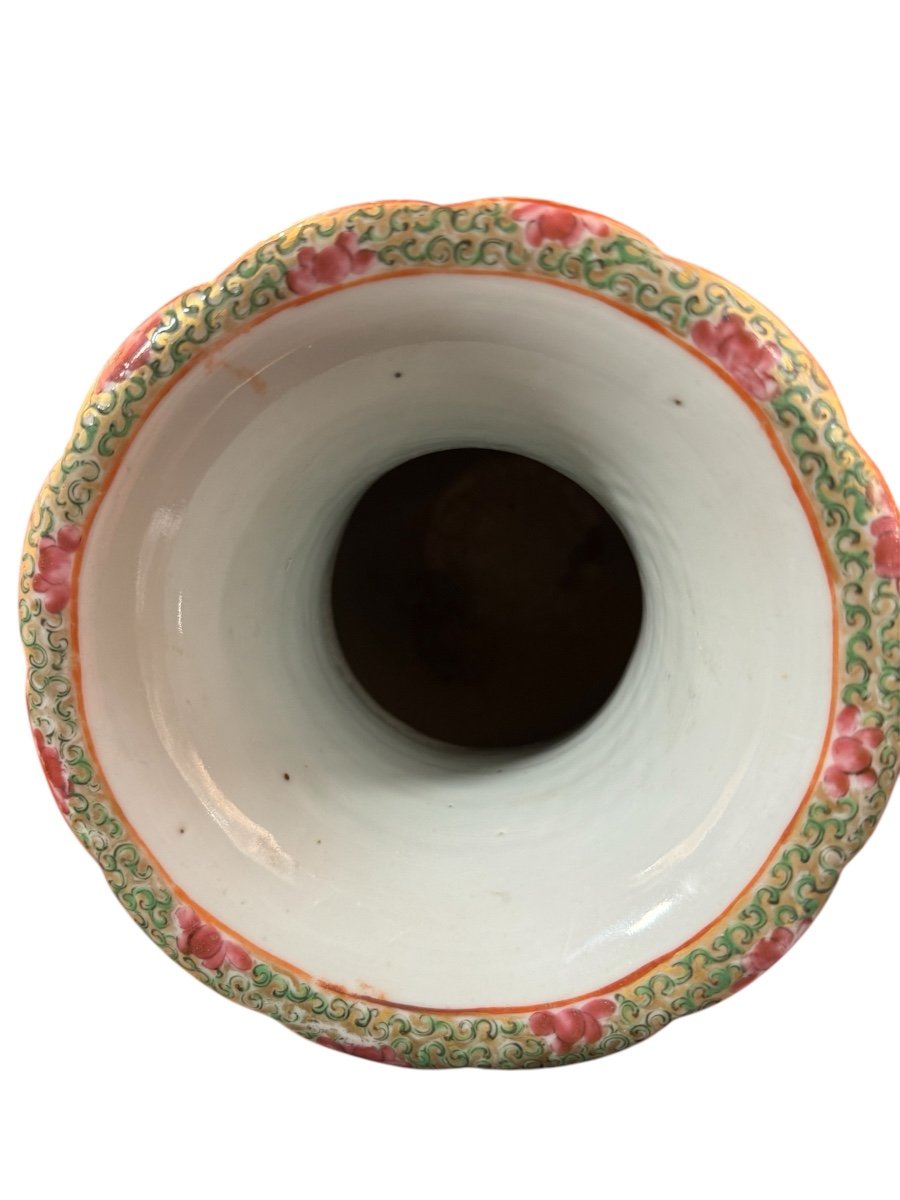 Pair Of Canton Porcelain Vases-photo-3