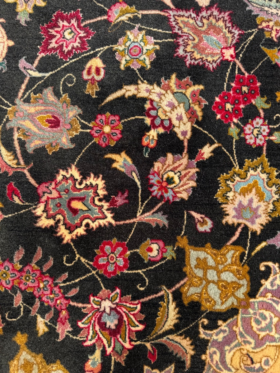 Tabriz Rug – Central Medallion – 300 X 201 Cm-photo-1