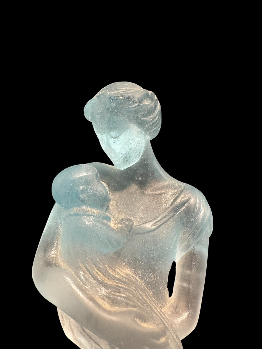 Daum France - Crystal Sculpture, Maternity, 20th Century, Signed-photo-2