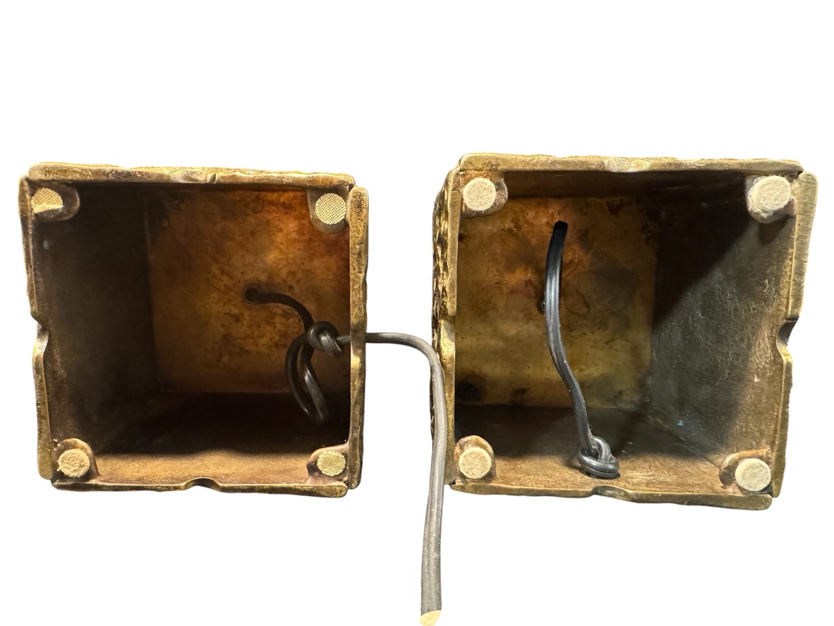 Luciano Frigerio (attribué à) – Paire de lampes brutalistes en bronze et laiton – Italie-photo-1