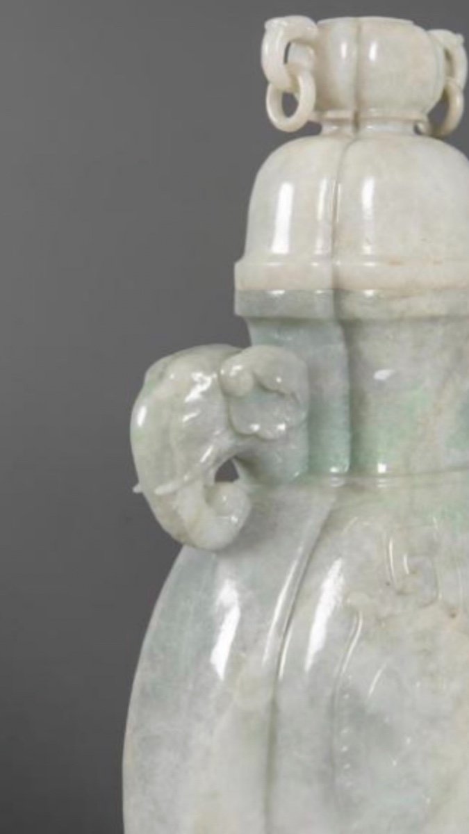 Rare Paire De Vase En Jade Sculpté -photo-1