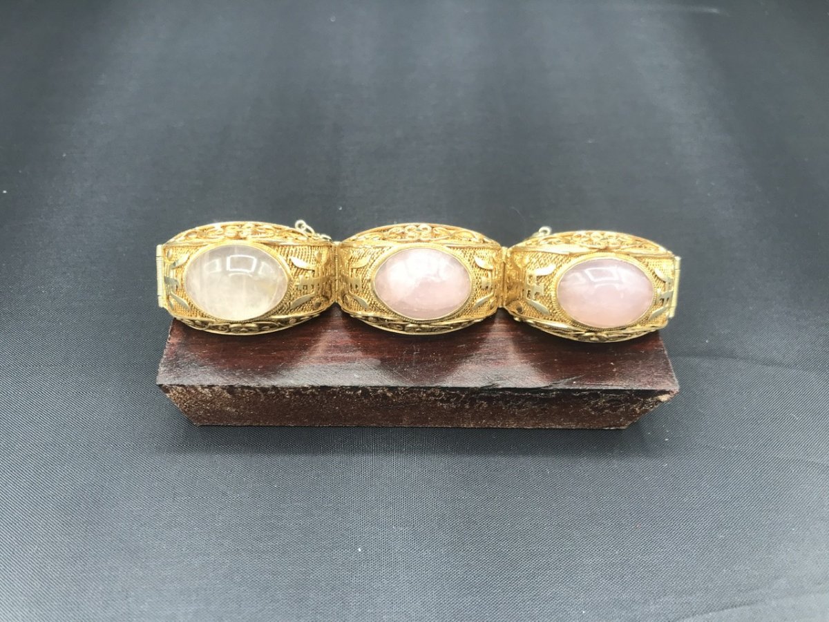 Articulated Bracelet In Vermeil Set With Five Rose Quartz Cabochons-photo-3