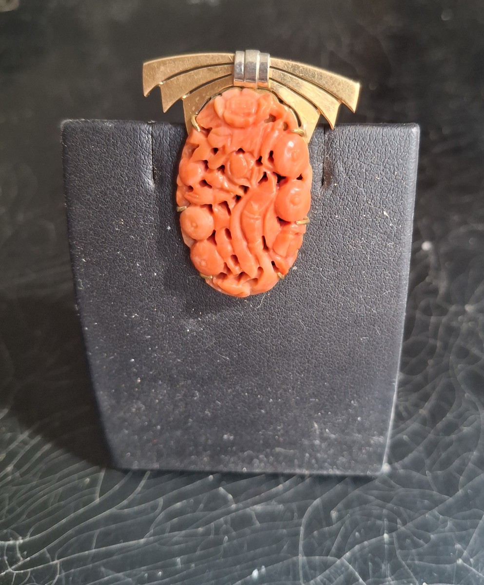 Coral Pendant