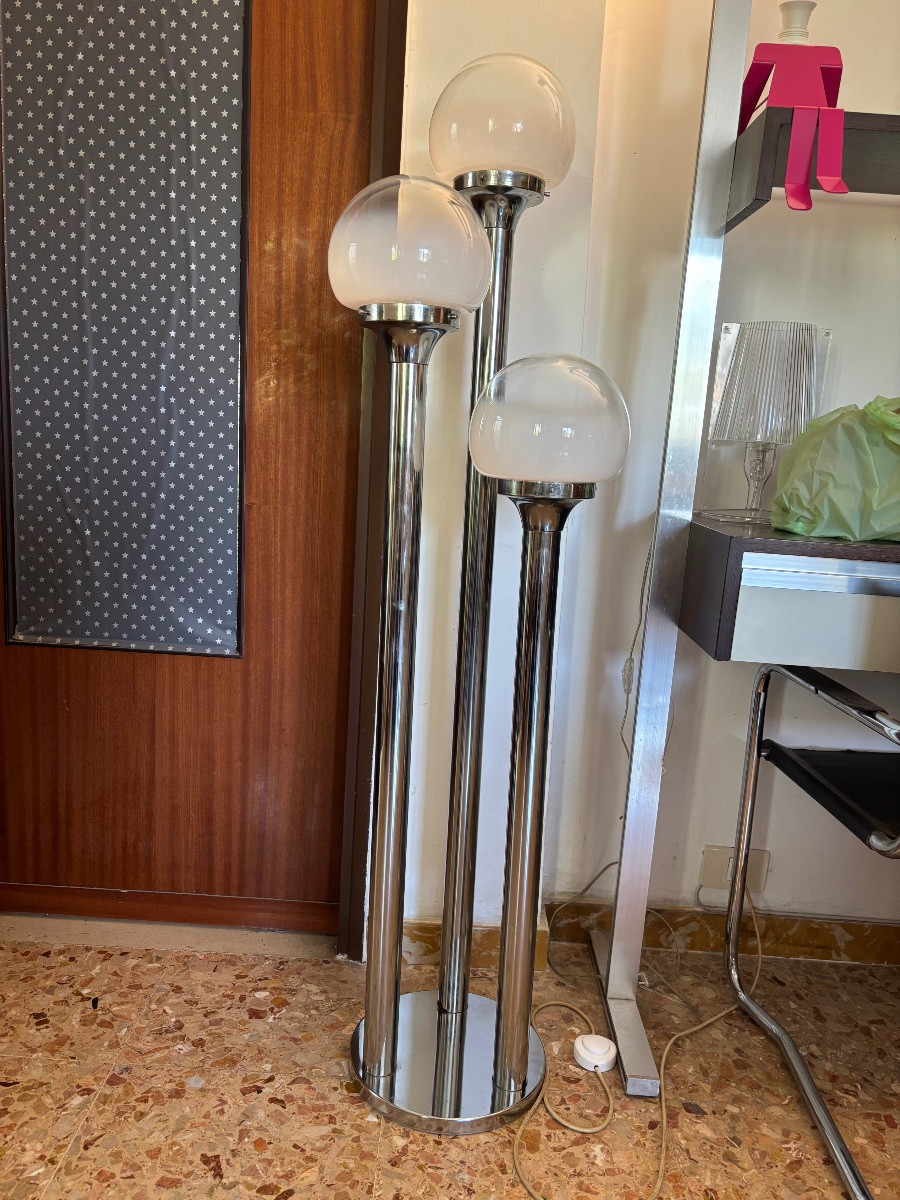 Lampadaire design italien, années 1970 – 3 globes en verre opalin-photo-4