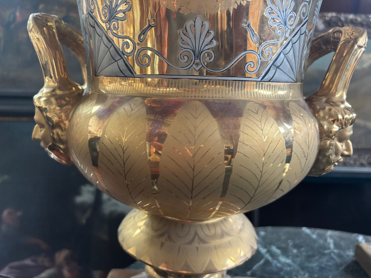 Paire de vase Médicis en porcelaine XIXème -photo-1
