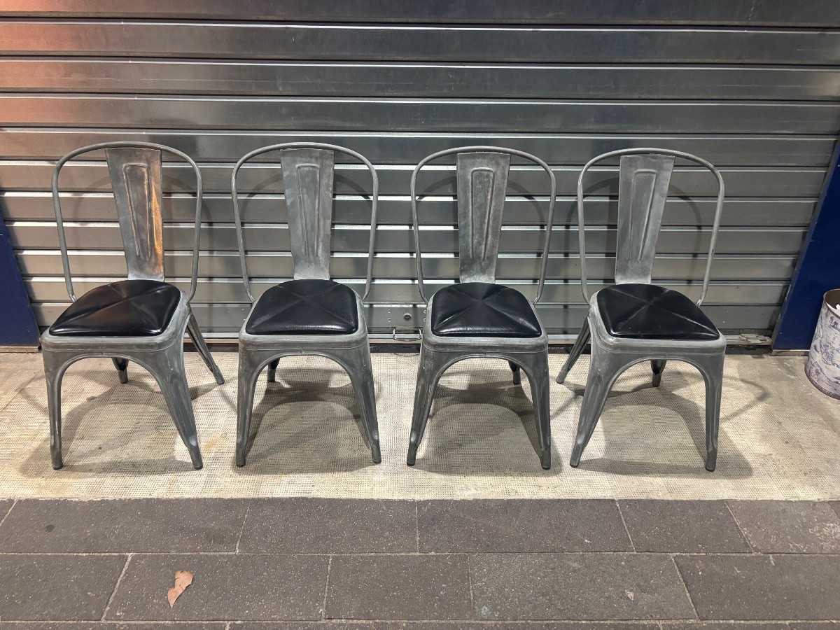 Suite de 4 chaises Tolix en métal  Modèle A, design industriel, XXᵉ siècle-photo-4