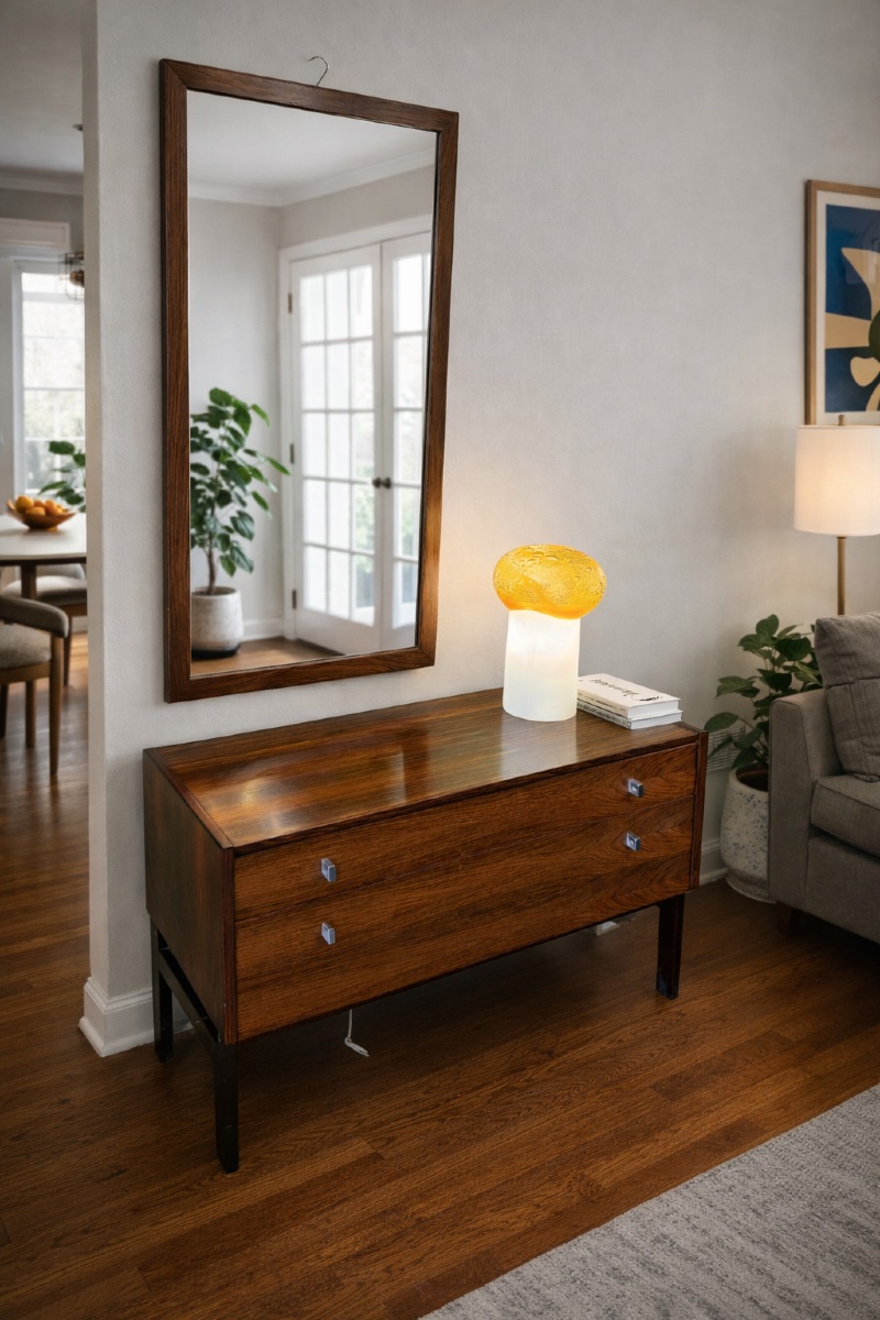 Commode moderniste avec miroir attribuée à Pierre Guariche – années 60-photo-8