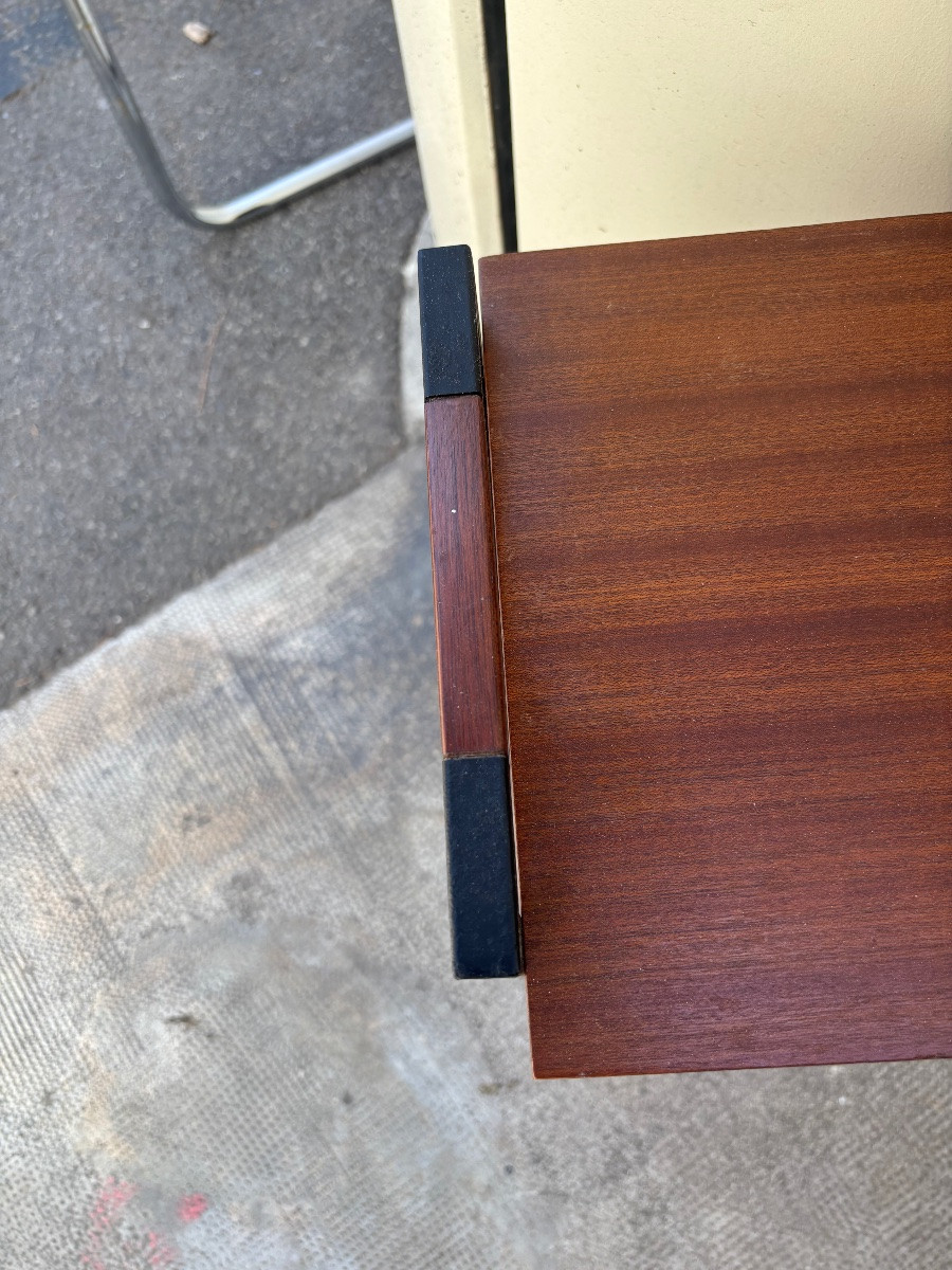 Paire de bouts de canapé / chevets modernistes – esprit Guariche – années 60-photo-3
