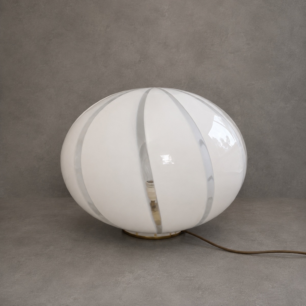 Lampe boule vintage à décor de nervures – Design italien – Années 1970-photo-4