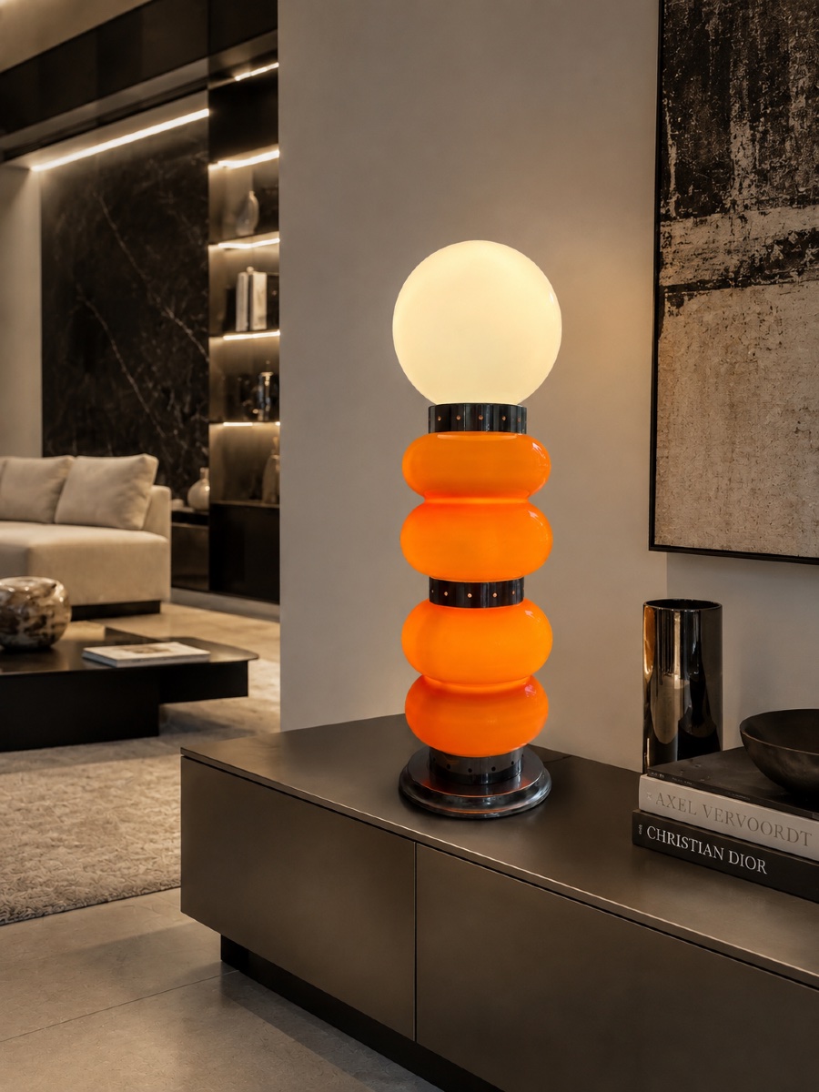 Lampe à poser vintage sculpturale en verre opalin orange et métal-photo-7