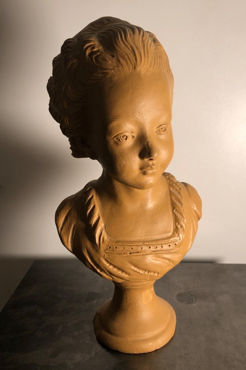 Buste En Terre Cuite ( Marie -Antoinette) d'André Jean Lebrun 