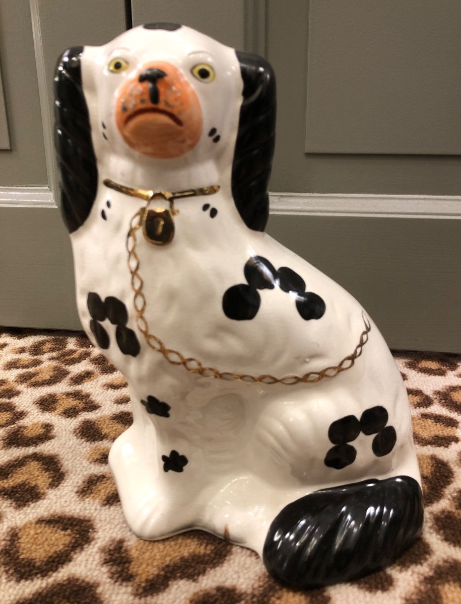 Chien En Céramique De Staffordshire 