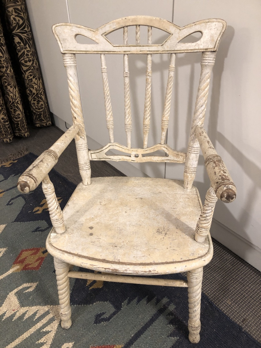 Child's Chair -photo-2