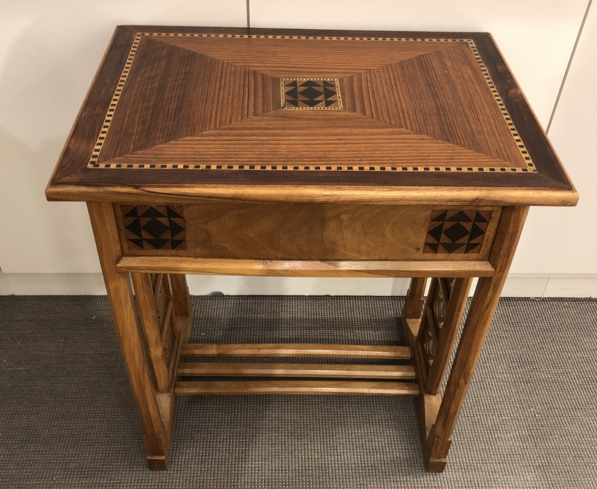 Table travailleuse