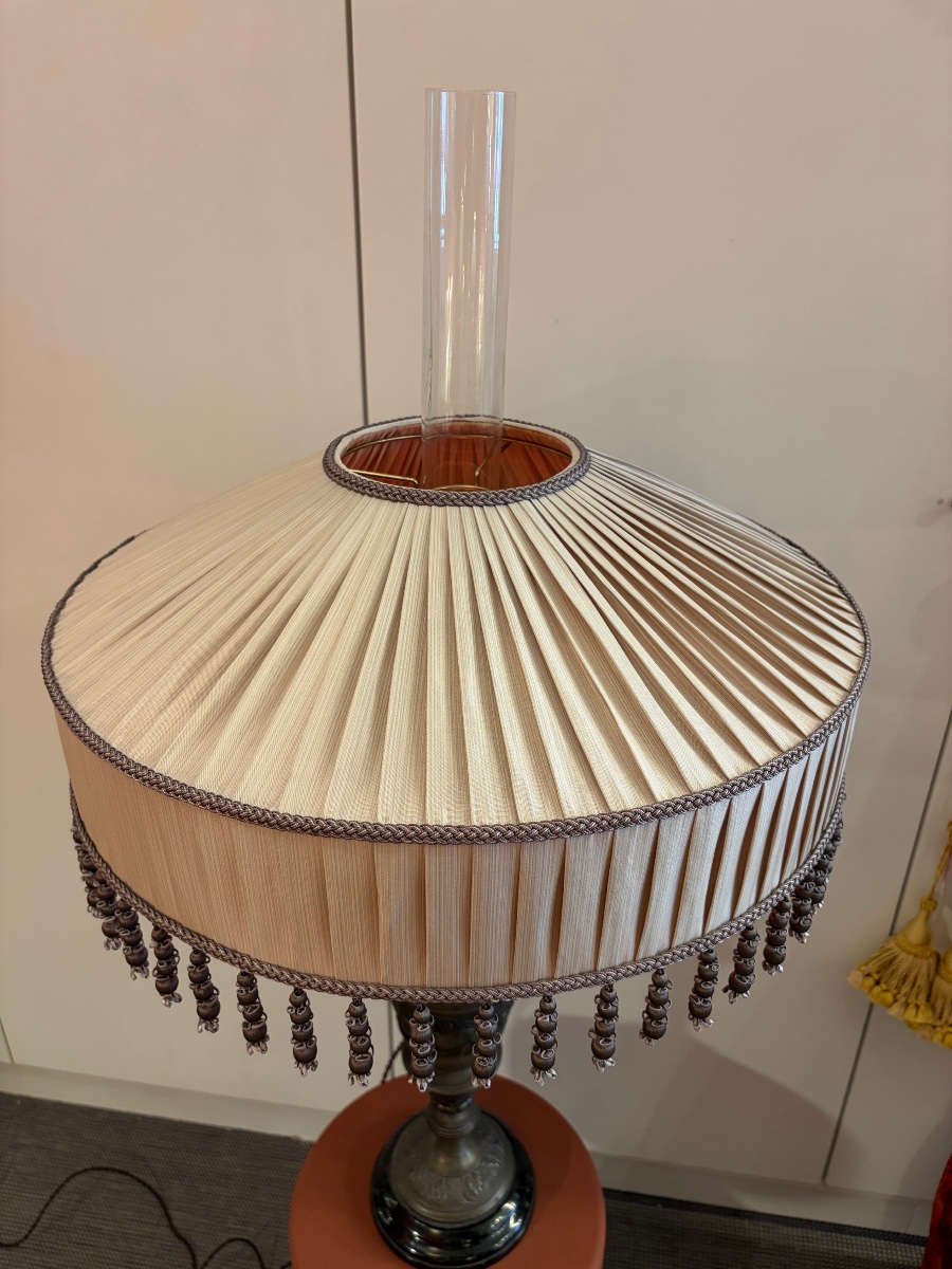 Large Kerosene Lamp-photo-2