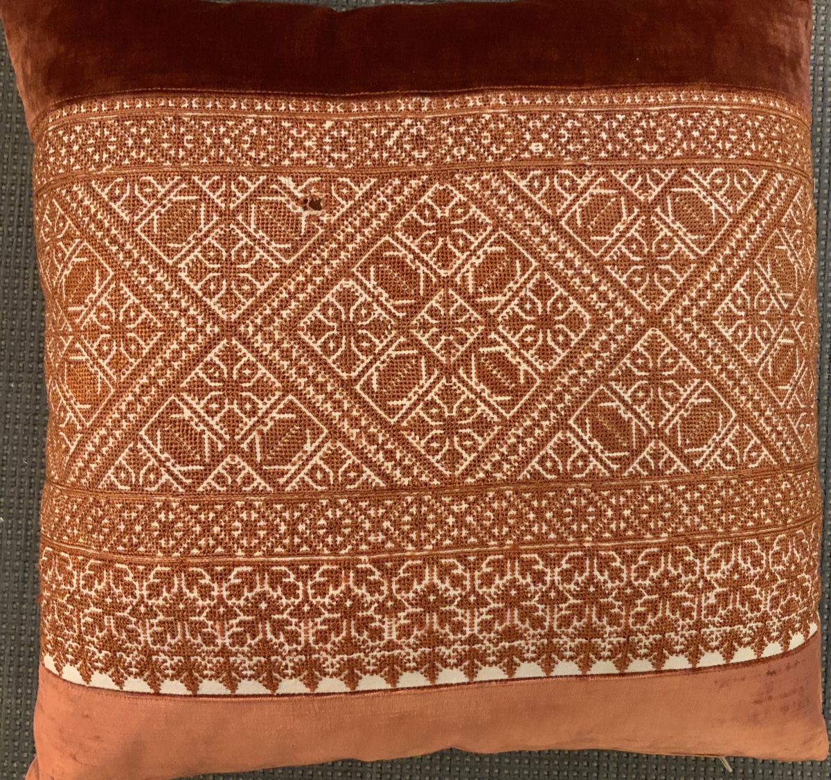 Coussin déco avec broderie de Fès-photo-4