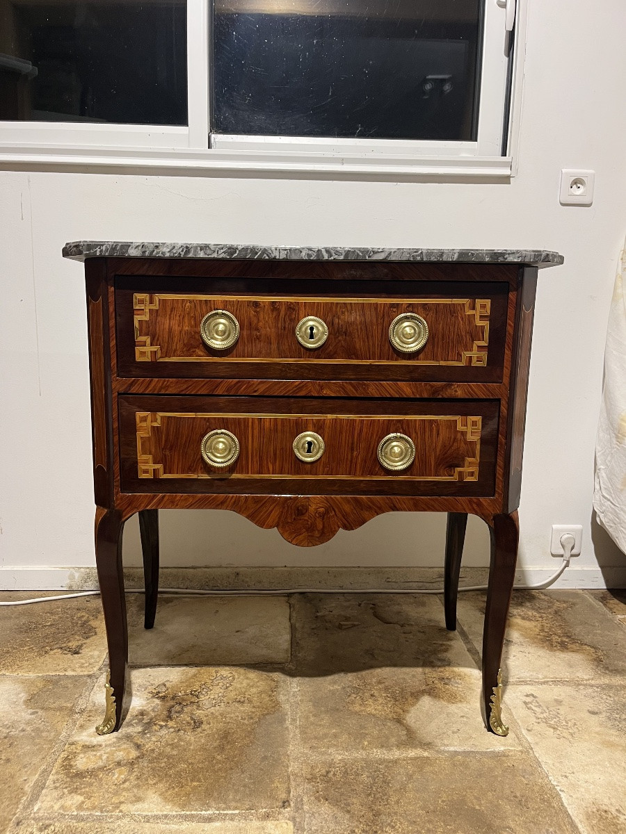 Petite commode sauteuse époque Transition estampillée Fromageau jme-photo-4