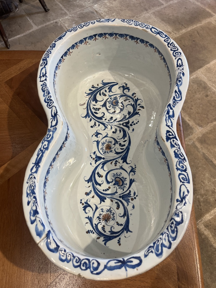 18th Century Wooden Bidet -photo-2