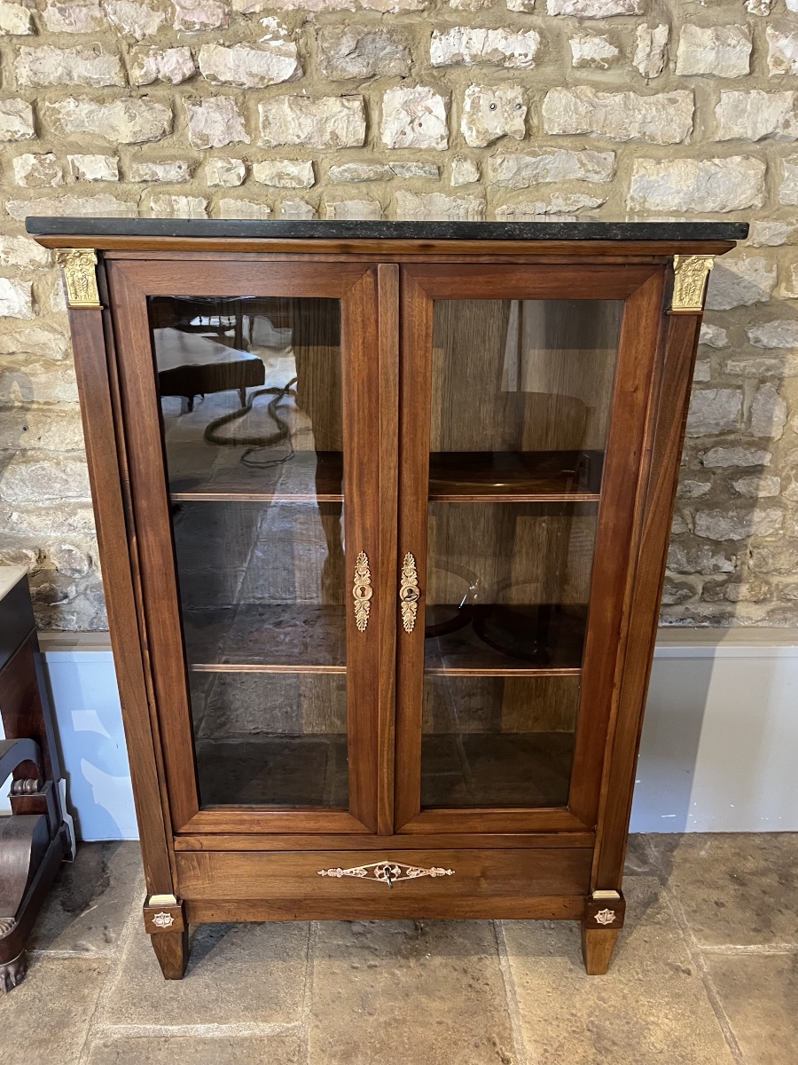 Directoire-style Display Cabinet In Walnut -photo-2