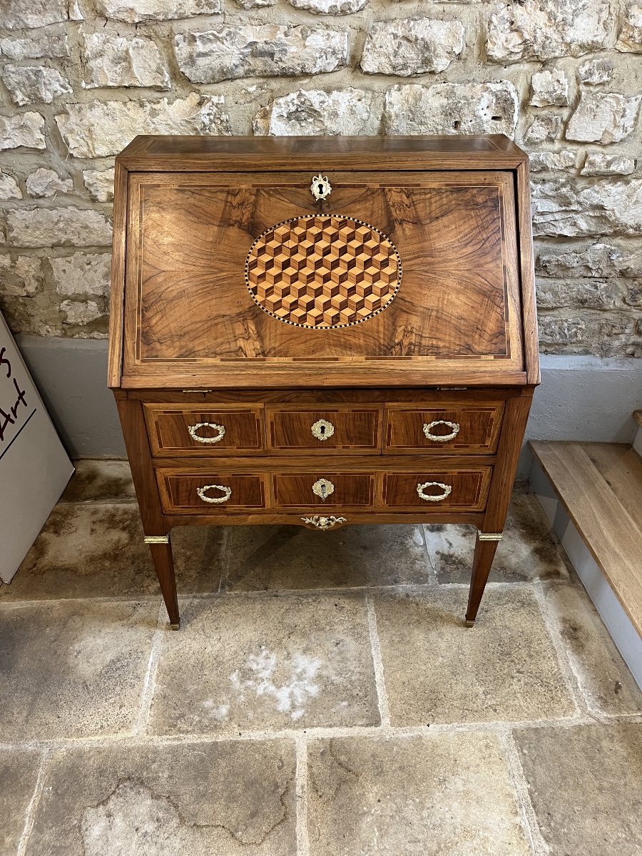 Louis XVI-style Sloped-top Walnut Desk 