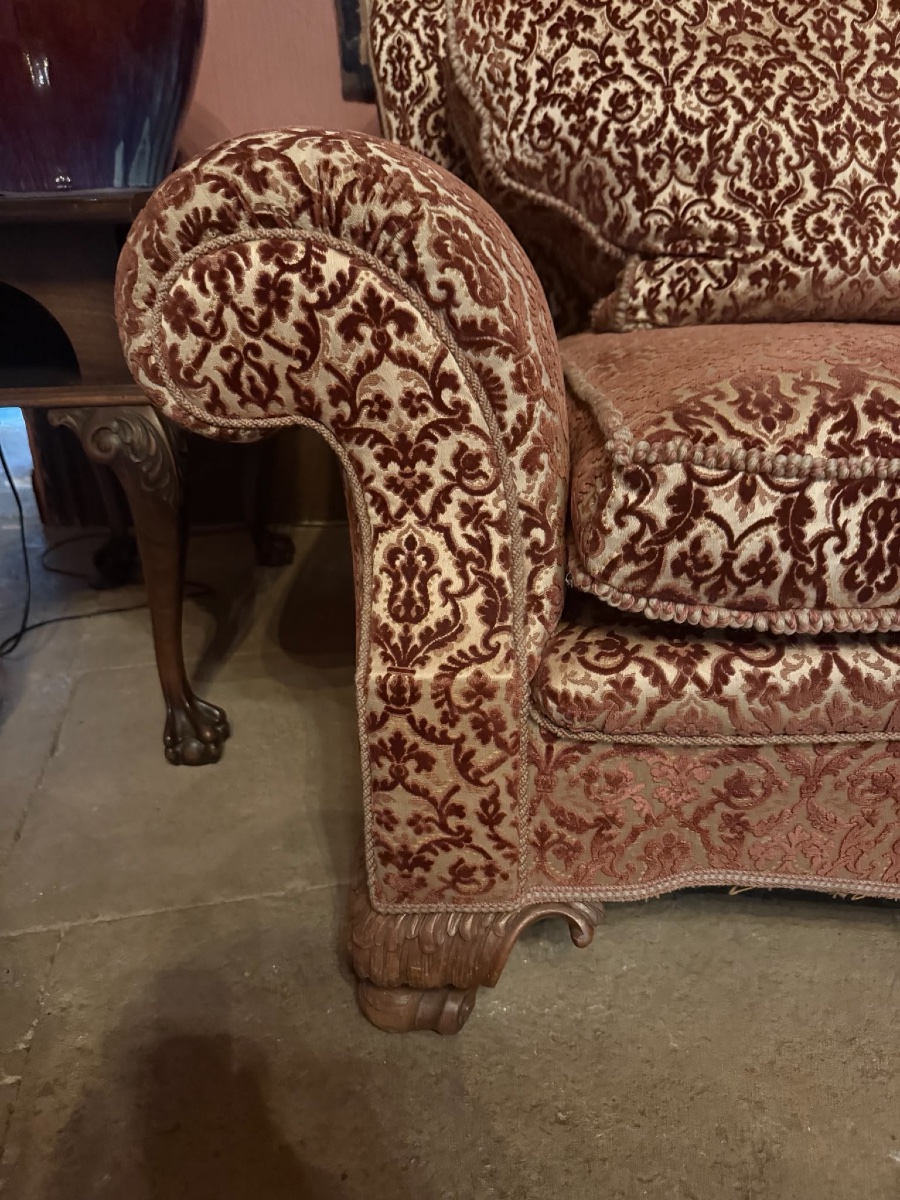 Canapé de style Louis XV en velours façonné cramoisi — fin XIXe / début XXe siècle-photo-2