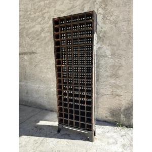 Etagère à bouteilles