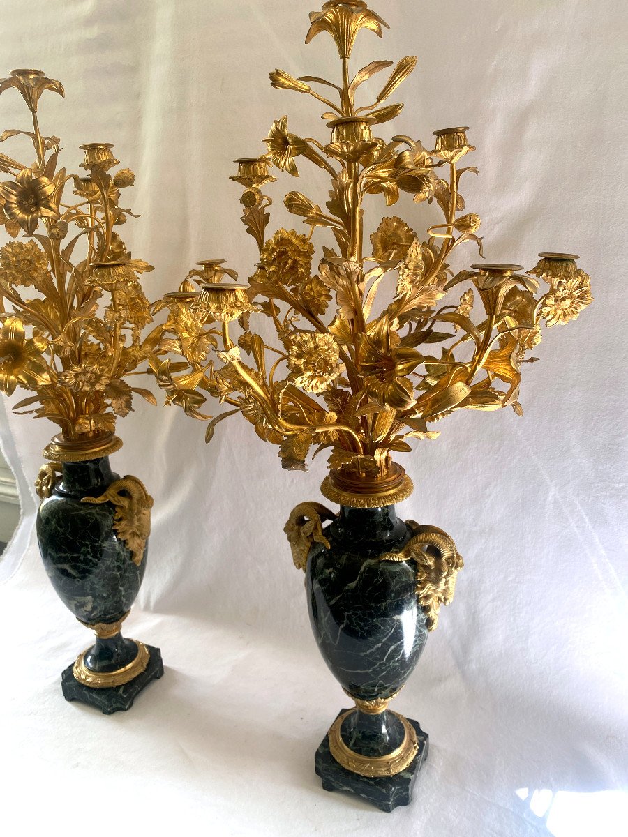 Grande Paire De Vases Candélabres En Marbre Et Bronze Doré-photo-4