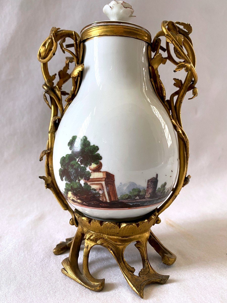 Louis XV Period Gilt Bronze Mounted Meissen Vase-photo-3