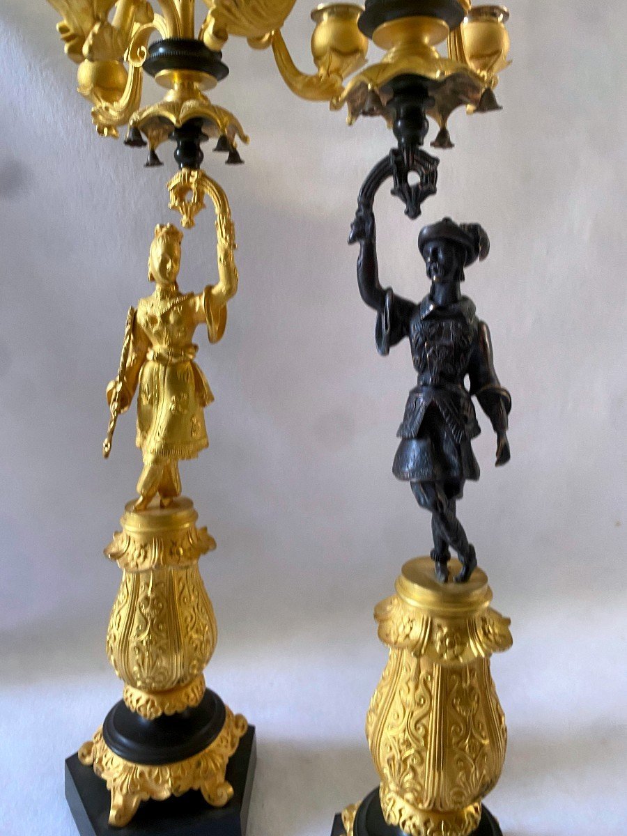 Paire De Candélabres En Bronze Doré Aux Personnages-photo-2