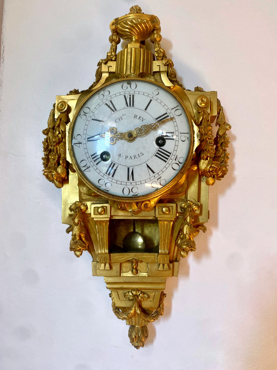 Louis XVI Period Gilt Bronze Cartel Clock-photo-2