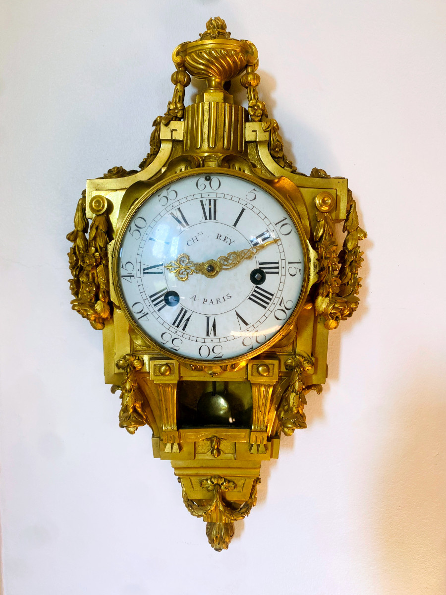 Louis XVI Period Gilt Bronze Cartel Clock