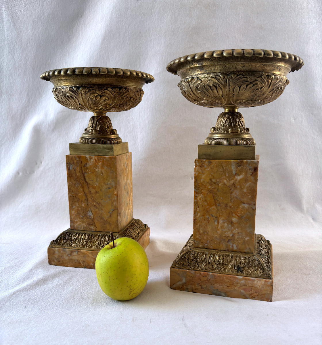 Paire de grandes coupes tazza en bronze et marbre-photo-3