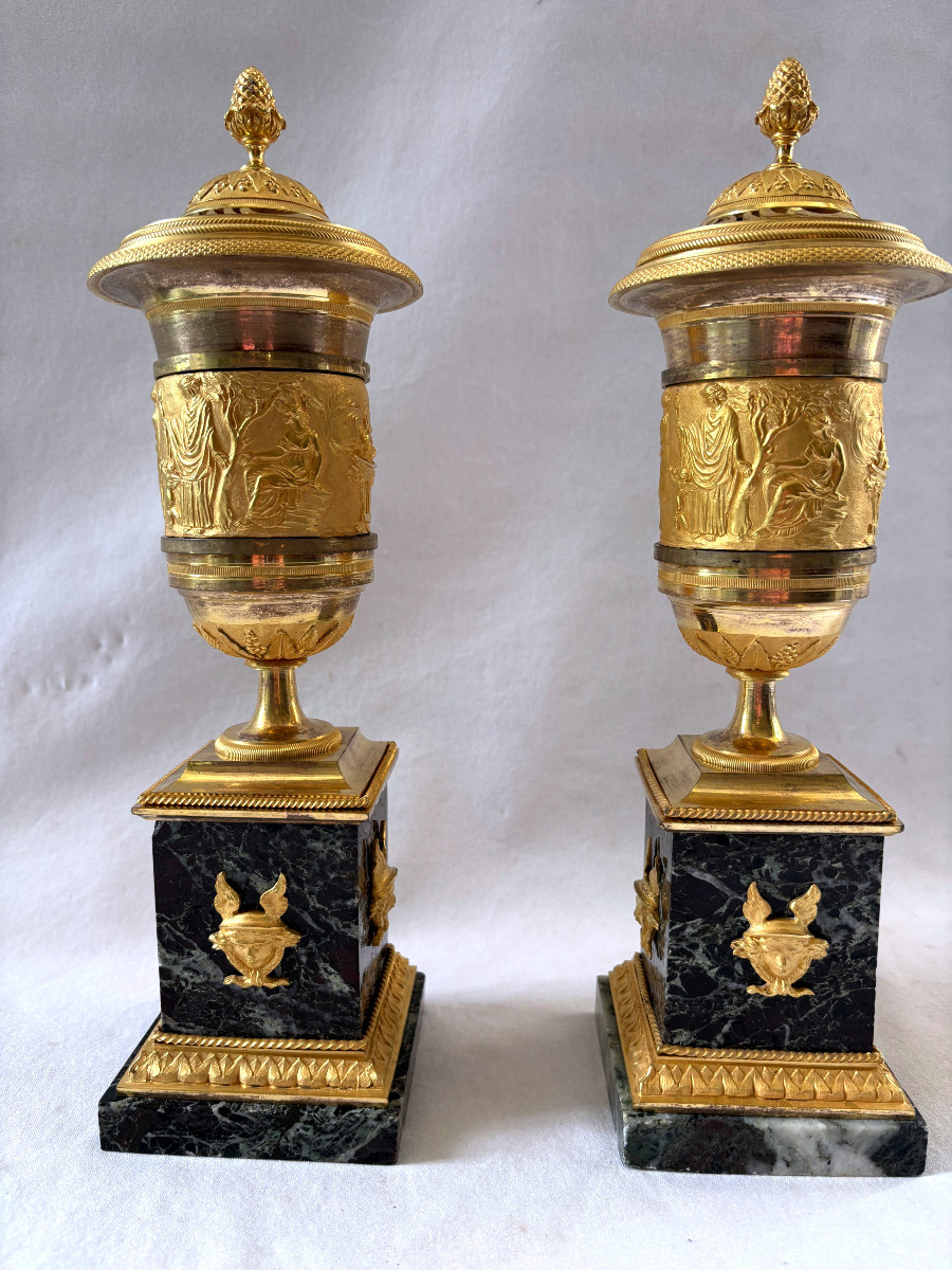 Thomire Paire de Vases en Bronze Doré Epoque Empire