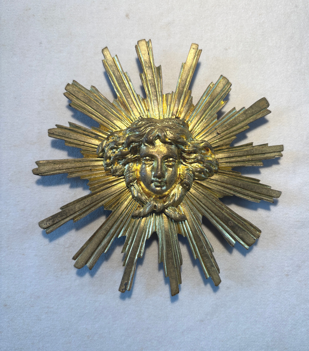Pair Of Large Gilded Bronze Suns Forming Nail Covers-photo-2