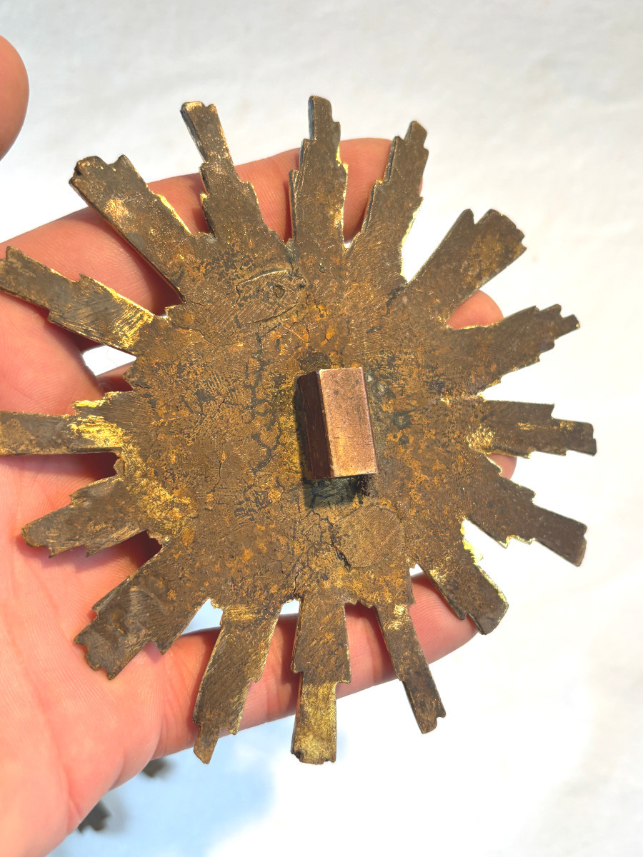 Pair Of Large Gilded Bronze Suns Forming Nail Covers-photo-4