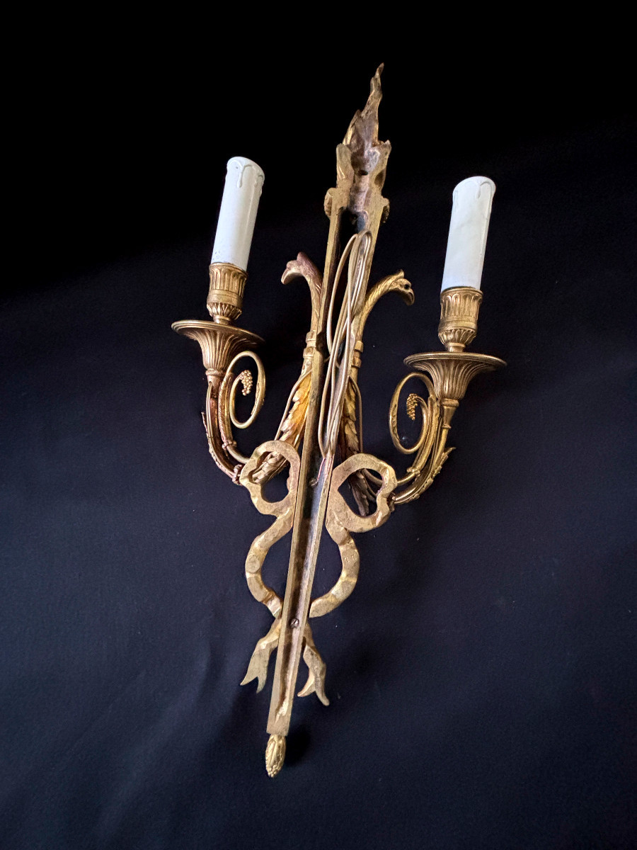 Pair Of Louis XVI Style Wall Sconces In Gilt Bronze-photo-4