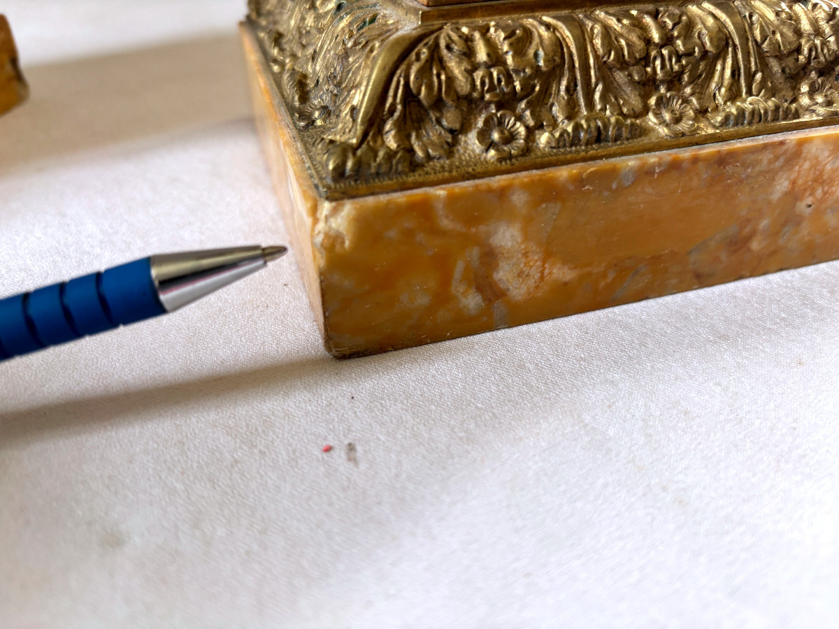 Paire de Grandes Cassolettes en Bronze et Marbre de Sienne-photo-7