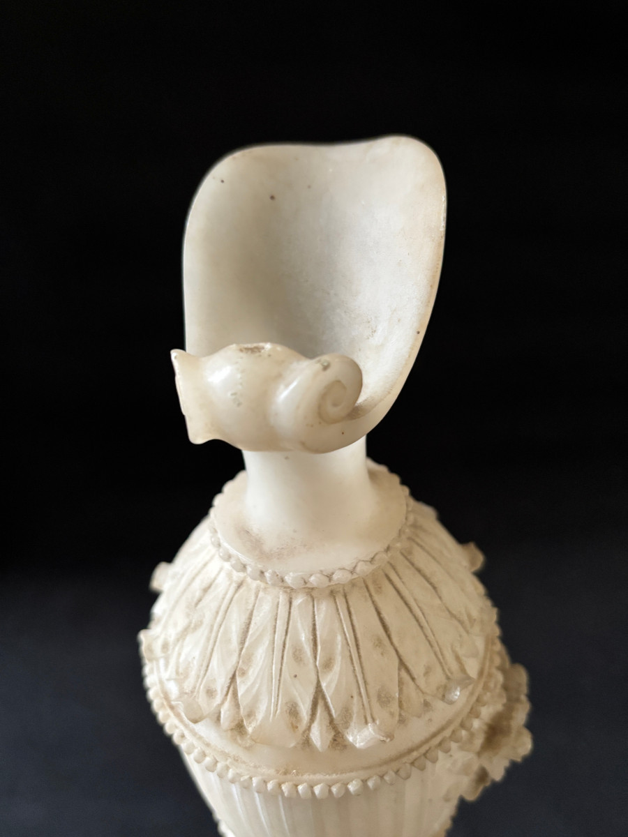 Alabaster Setting, Pair Of Ewers  -photo-5