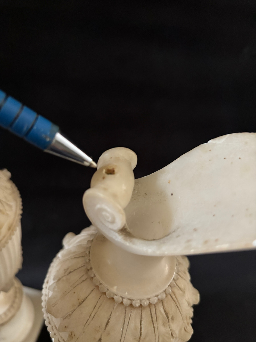 Alabaster Setting, Pair Of Ewers  -photo-6