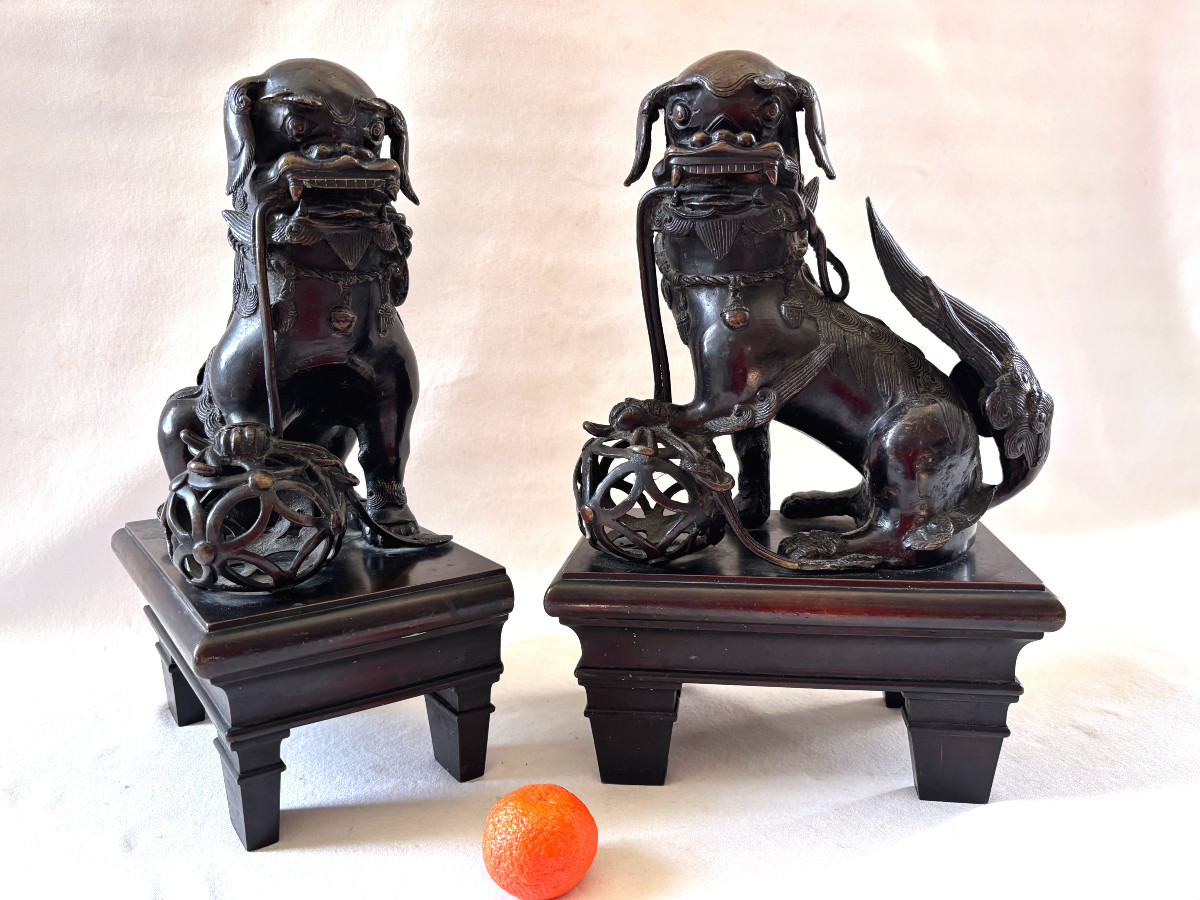 Large Pair Of Bronze Foo Dogs -photo-2