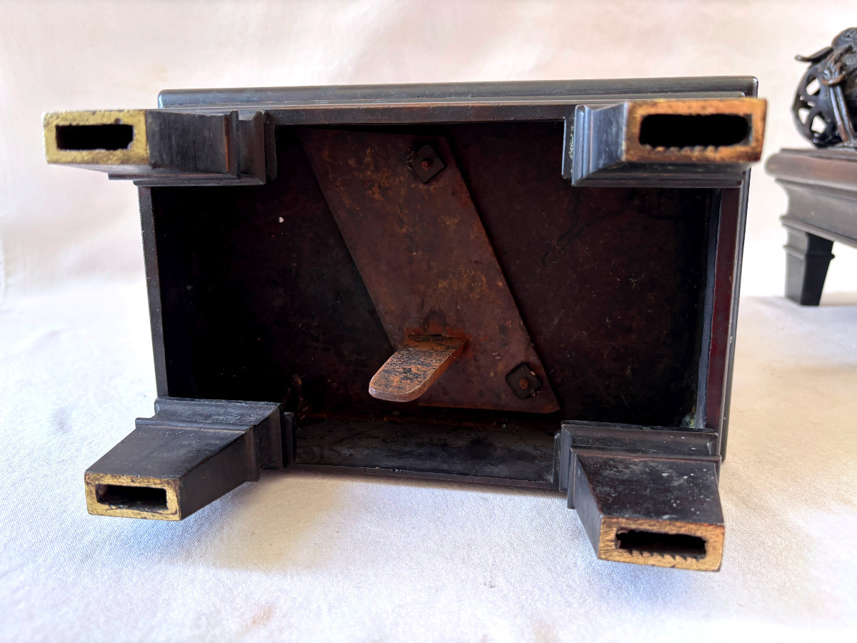 Large Pair Of Bronze Foo Dogs -photo-8