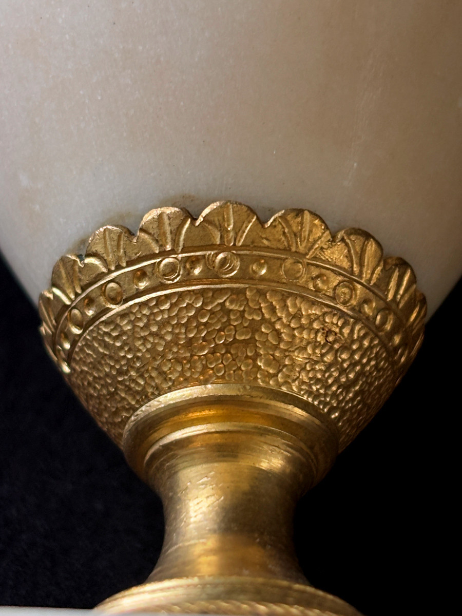 Grand Tour Paire de Vases Italiens formant Bougeoirs en Marbre et Bronze Doré-photo-4