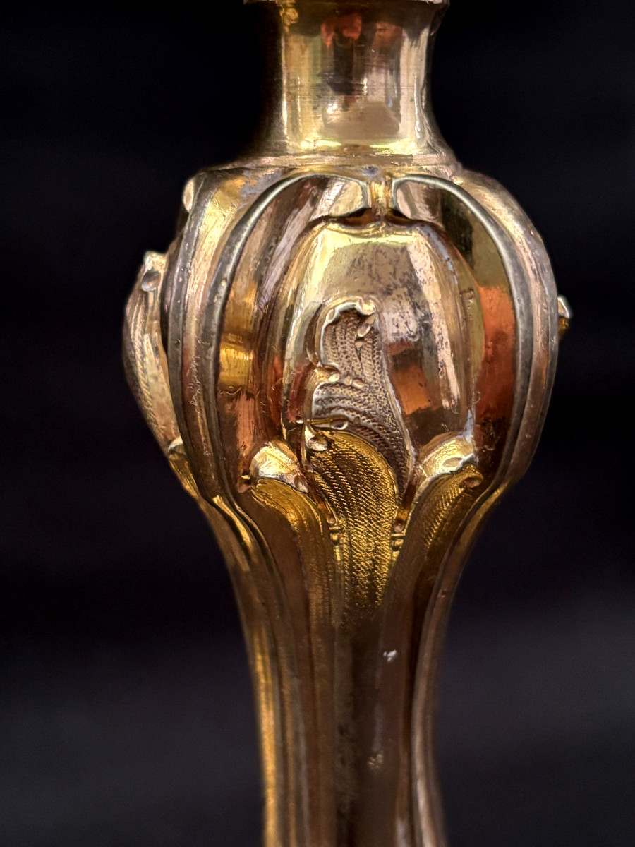 Pair Of Louis XV Candlesticks Bearing The Coat Of Arms Of The Count Of Jonzac-photo-2