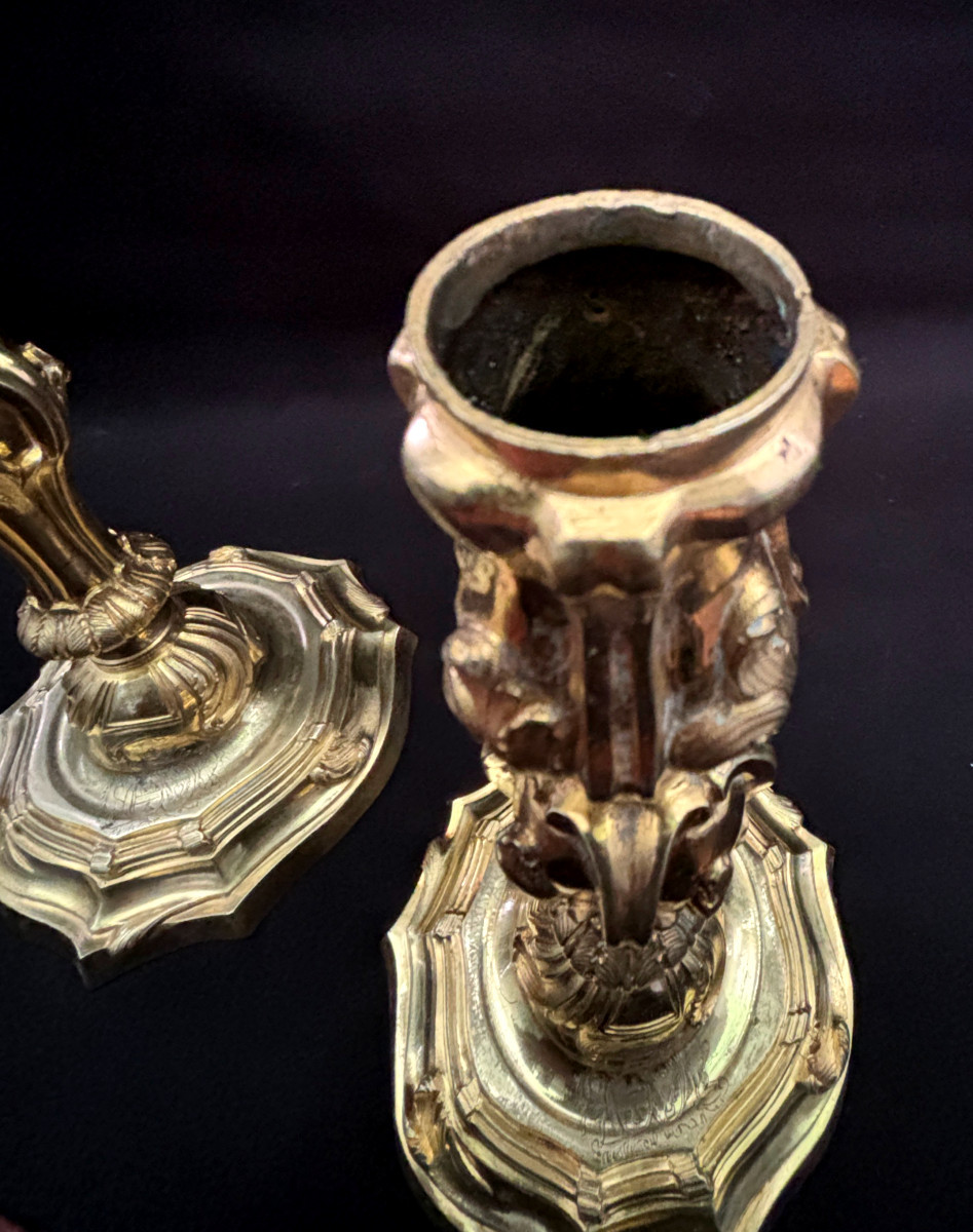 Pair Of Louis XV Candlesticks Bearing The Coat Of Arms Of The Count Of Jonzac-photo-5