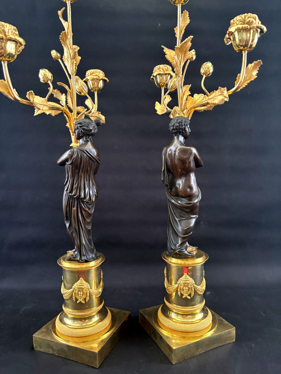 Grande Paire de Candélabres à l'antique en Bronze Doré et Patiné -photo-3