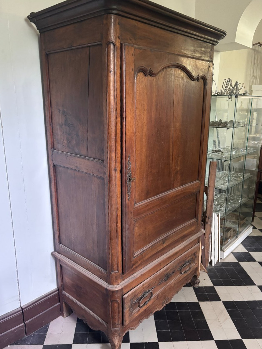 Walnut Bonnetiere-photo-3
