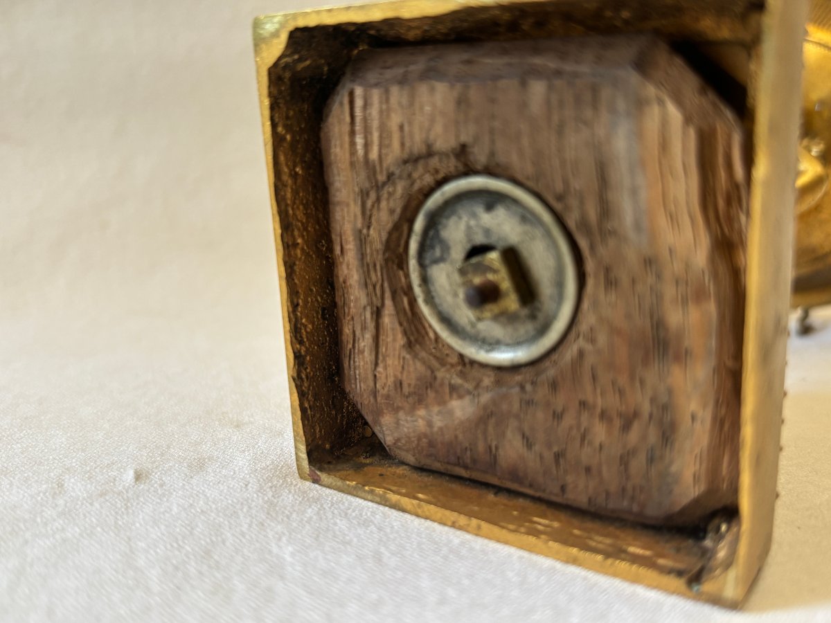 Empire-style Bronze Watch Holder With Ring Sizer-photo-5