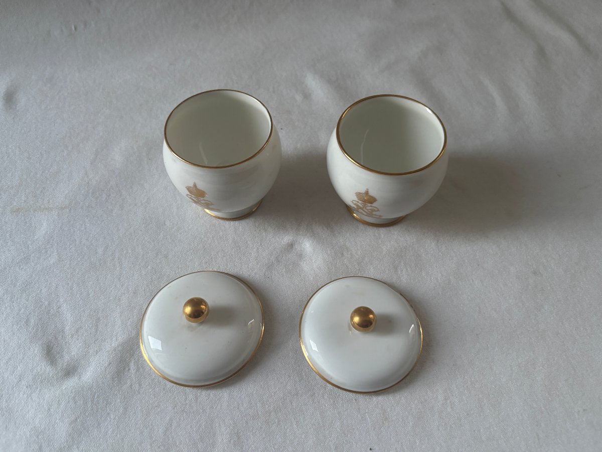Paire de pots à crème en porcelaine de Sèvres -photo-1