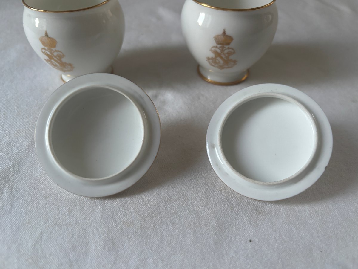 Paire de pots à crème en porcelaine de Sèvres -photo-2