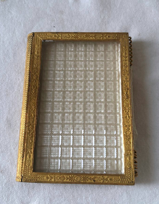 Carnet de bal en bronze doré et cristal taillé